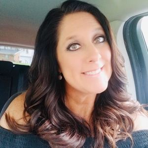 Meet your Posher, Carrie